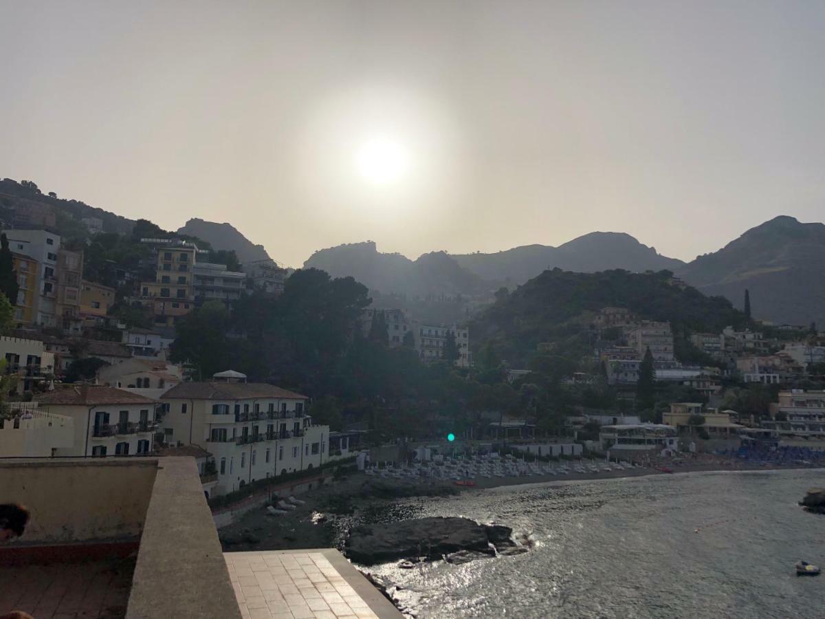 Beautiful Apartment Taormina Bagian luar foto