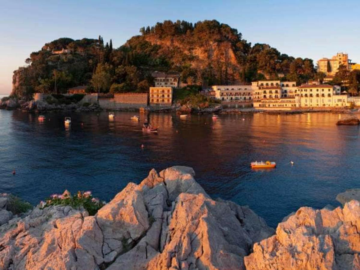 Beautiful Apartment Taormina Bagian luar foto